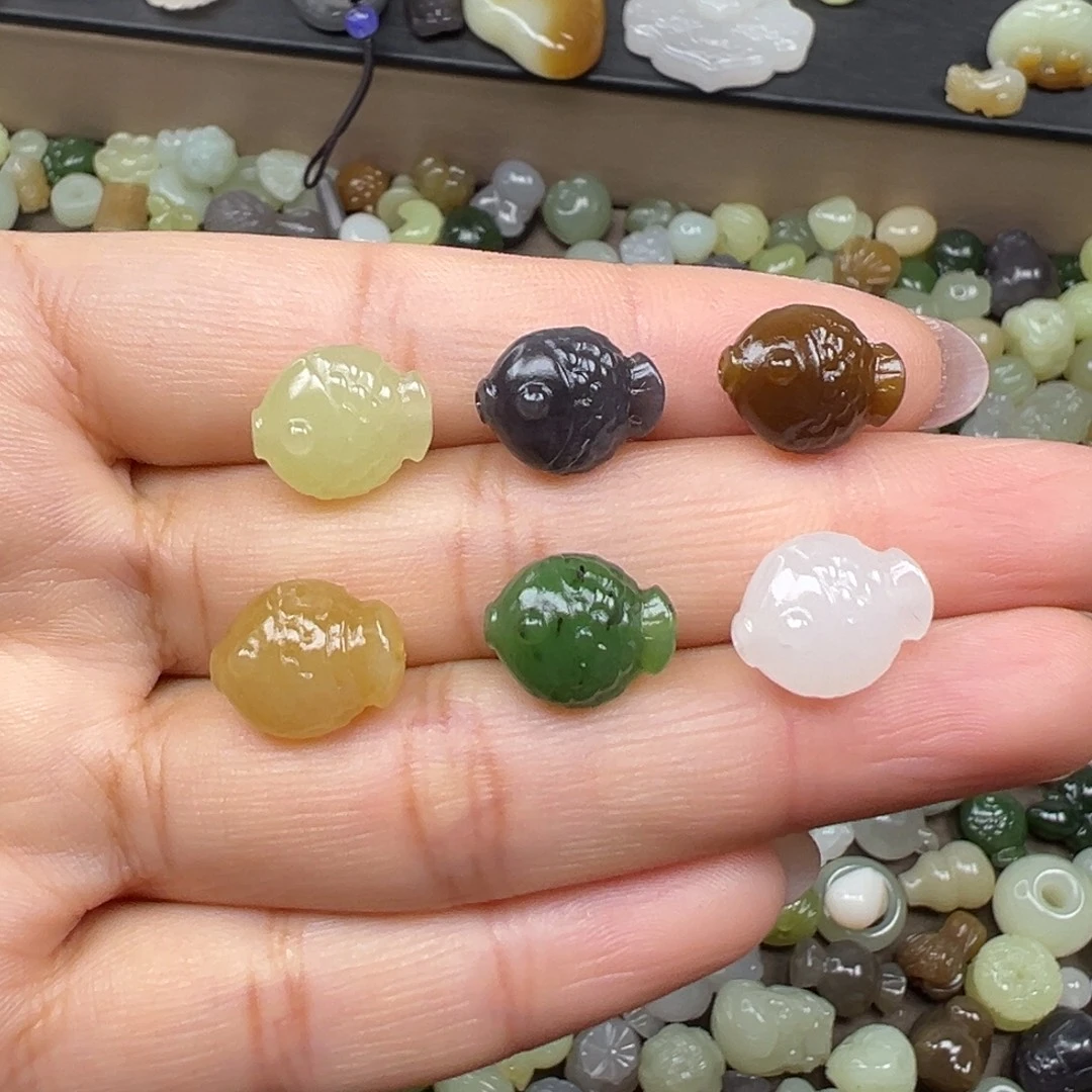 和田玉未镶嵌颈饰98一个多样性发其一