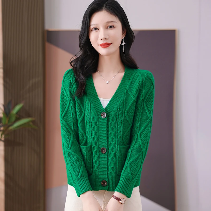 时尚短款毛衣外套女加厚麻花外搭2025年秋冬小个子针织开衫小上衣