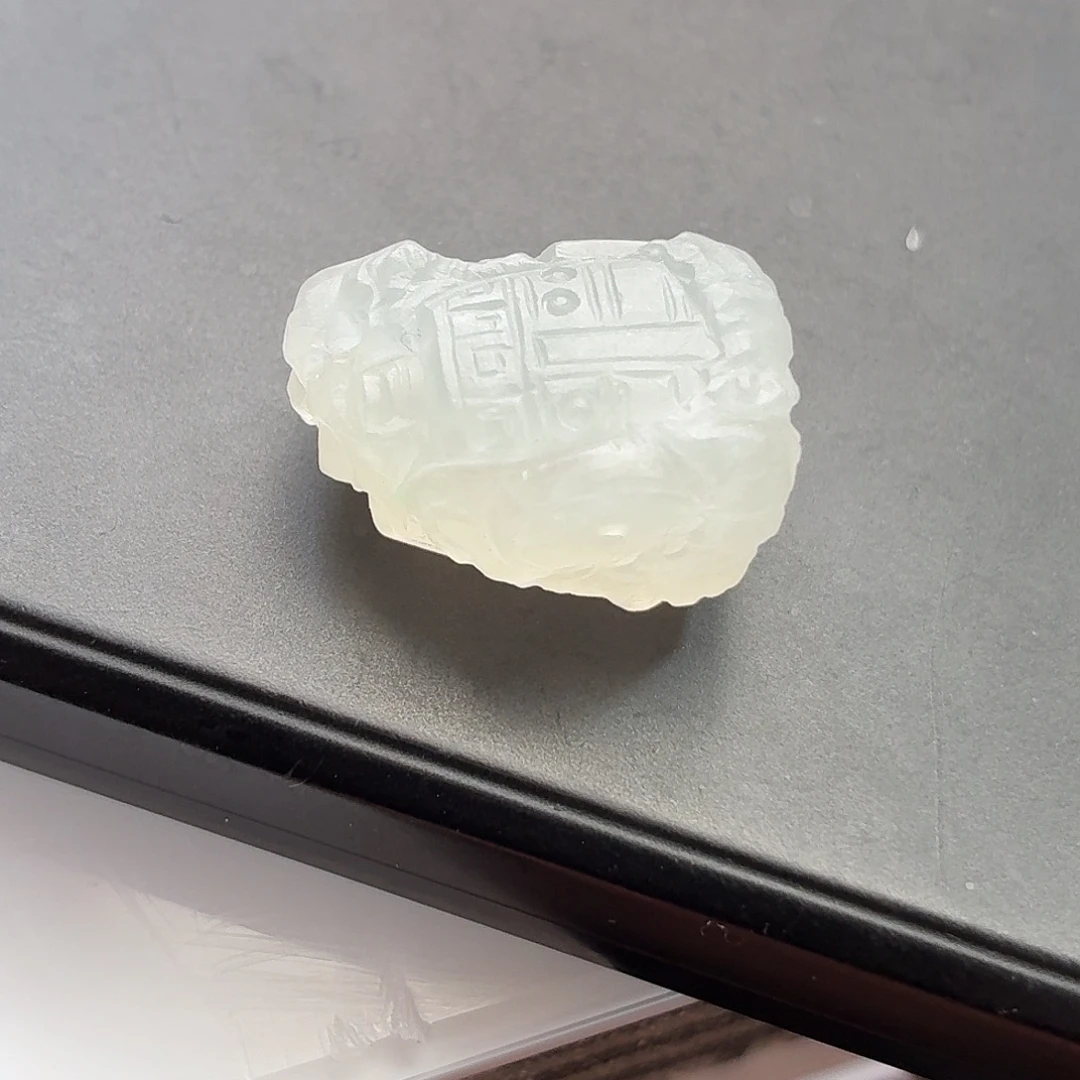 定制翡翠未镶嵌八破