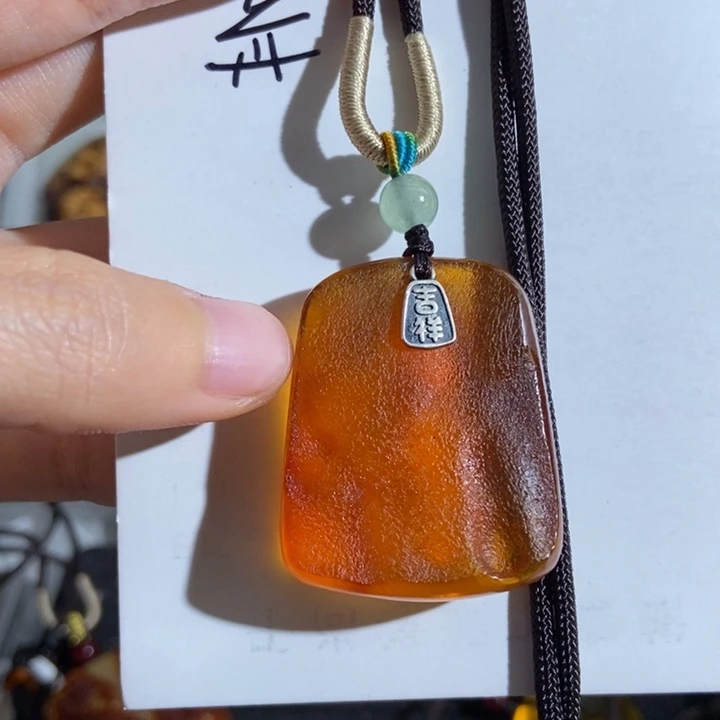 琥珀未镶嵌珠宝奇石