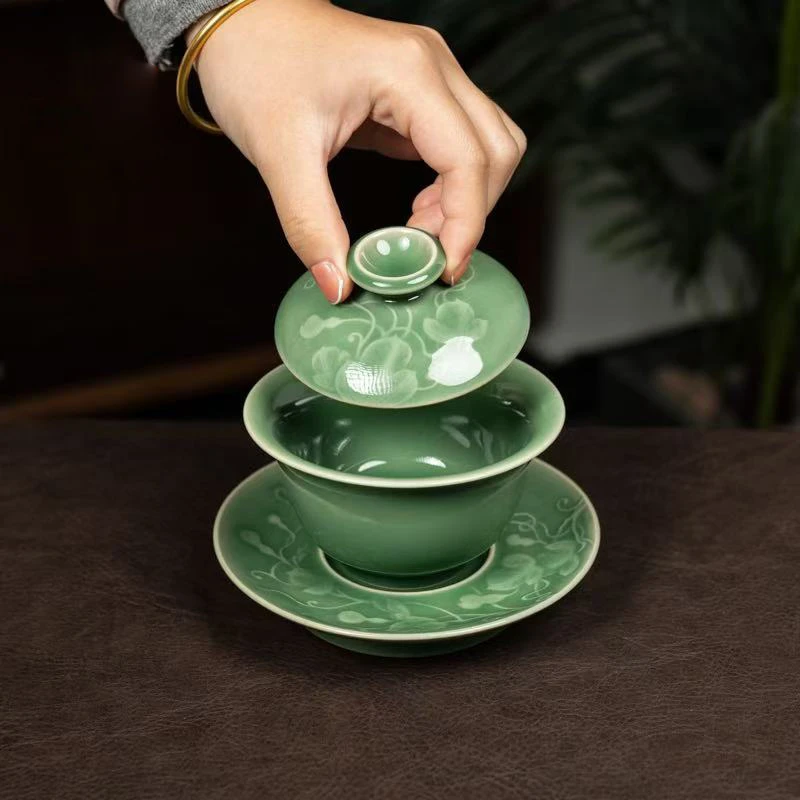 本土斋高端青瓷梅子青三才盖碗功夫茶具专用刻绘泡茶盖碗手工茶器