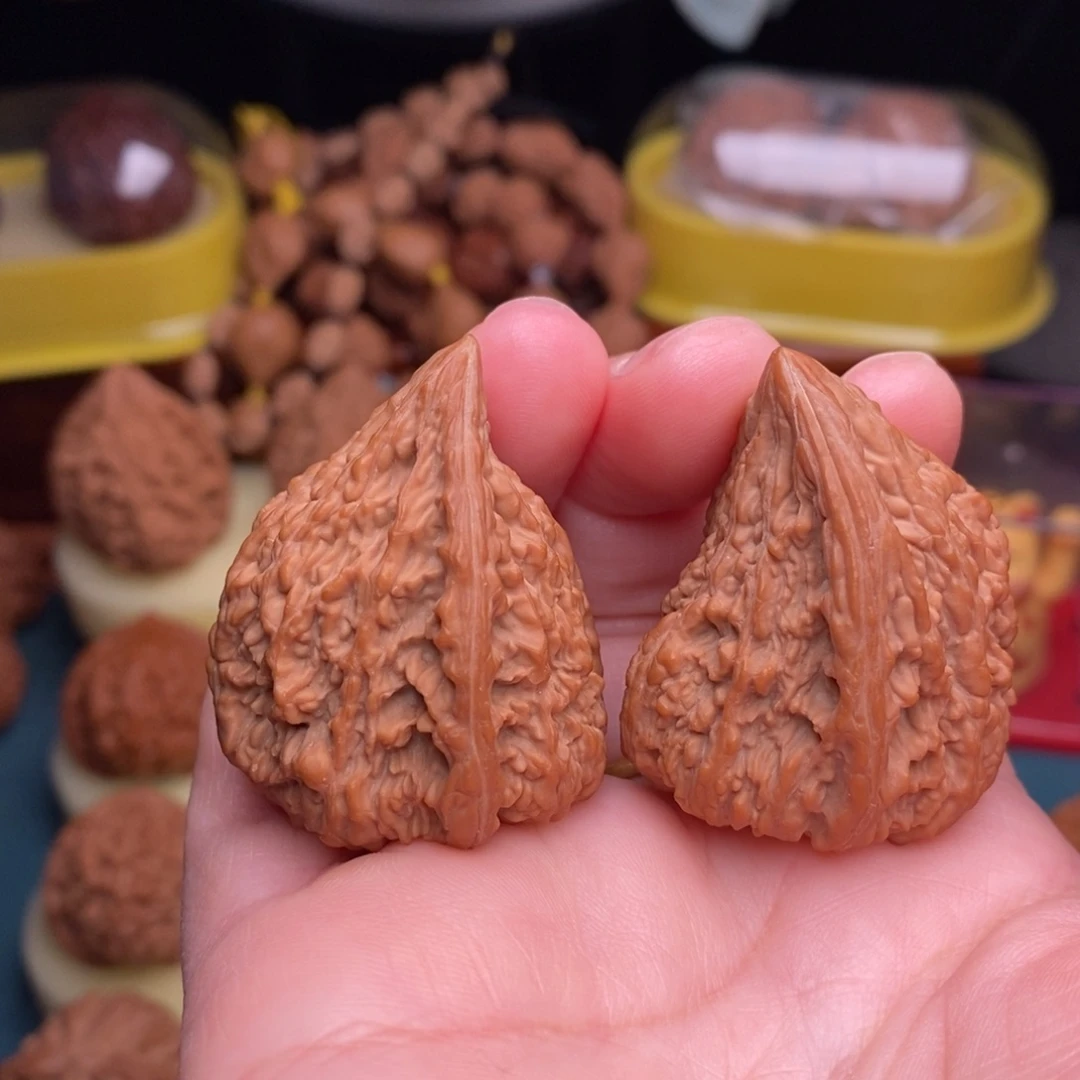 文玩核桃吊坠32塔尖佛肚