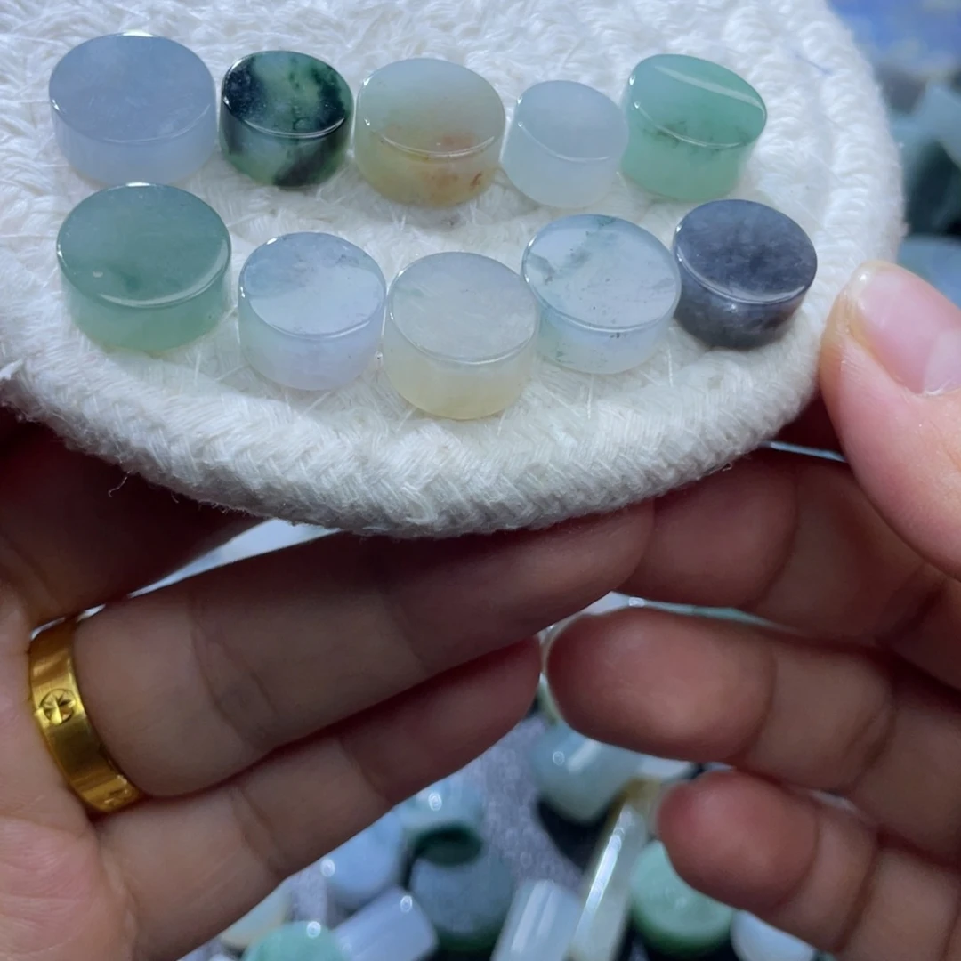 定制翡翠未镶嵌天然翡翠