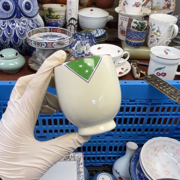 他家瓷器真美…开播了