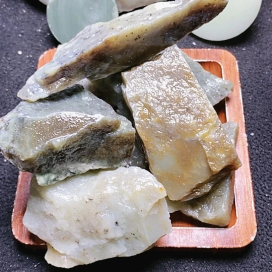 和田玉（糖玉）未镶嵌珠宝半成品