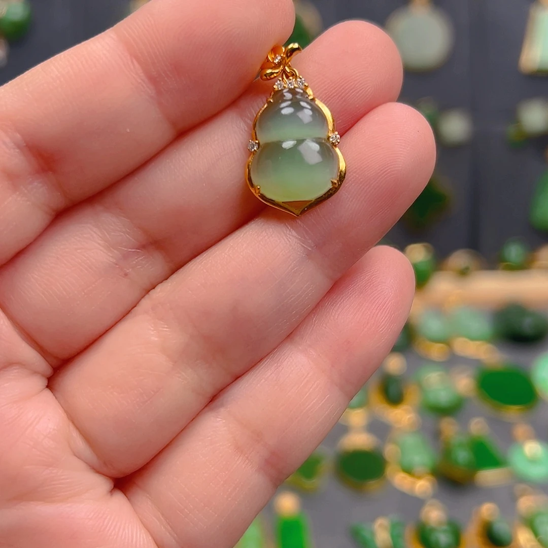 和田玉（碧玉）18K金镶嵌吊坠(不含链)