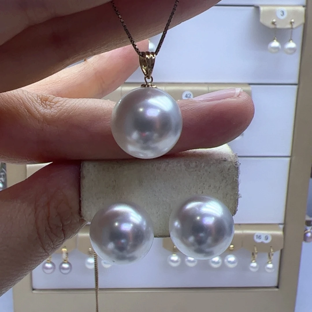 淡水珍珠18K金镶嵌吊坠(赠链)