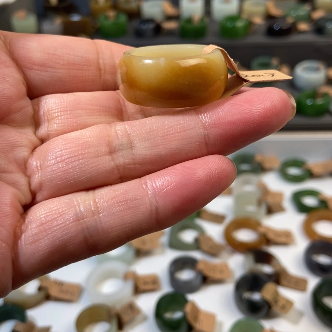 和田玉（糖玉）未镶嵌戒指