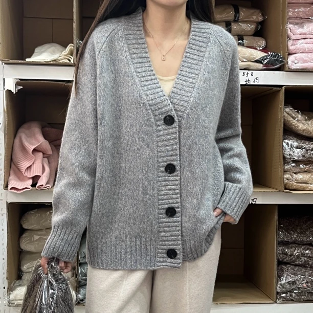 v领花纱纽扣大开衫 wp 潮牌时尚长袖针织休闲