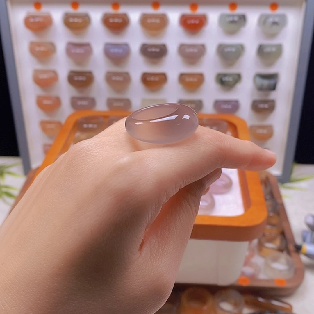 幸****玛瑙/玉髓未镶嵌戒指港12