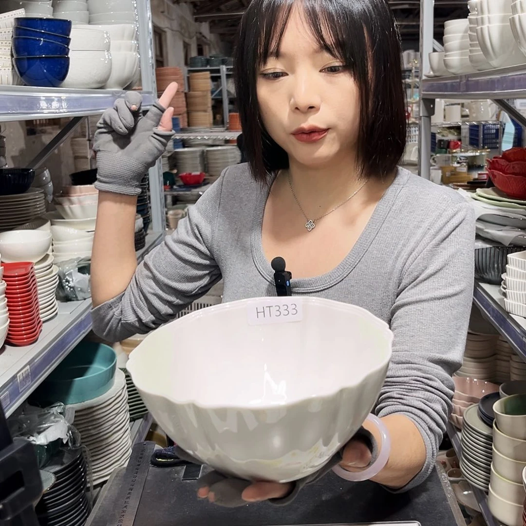 瓷片333。            两个