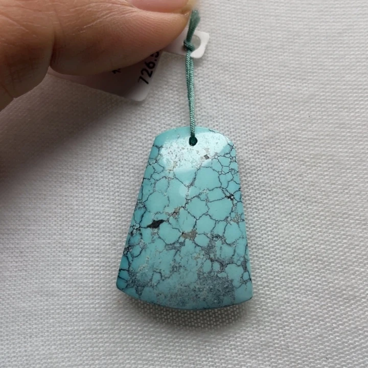 绿松石未镶嵌珠宝