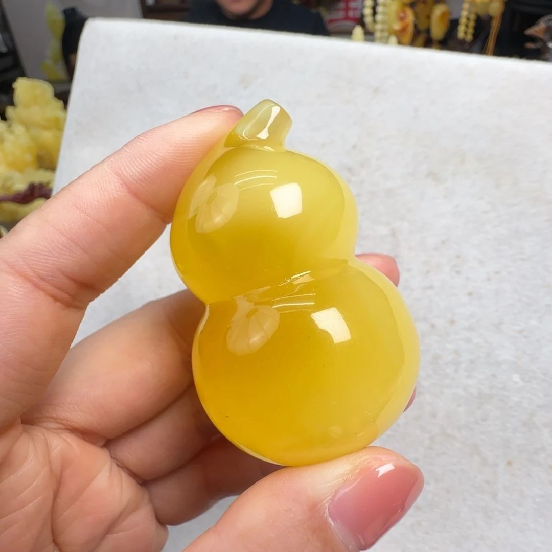 蜜蜡未镶嵌珠宝奇石