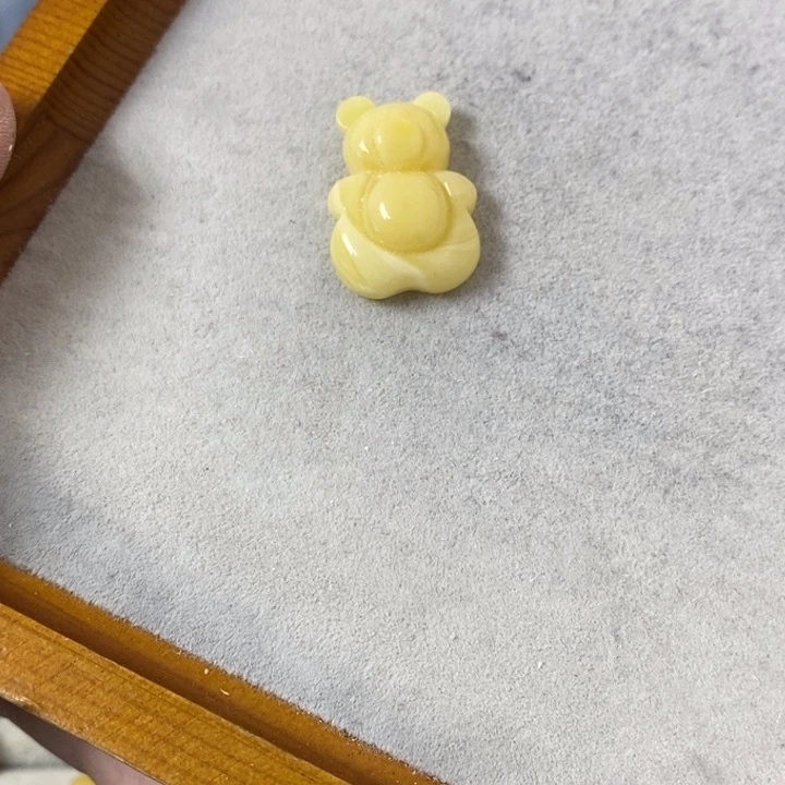 蜜蜡裸石未镶嵌吊坠