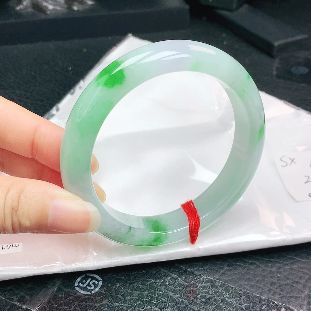 翡翠手镯未镶嵌正62