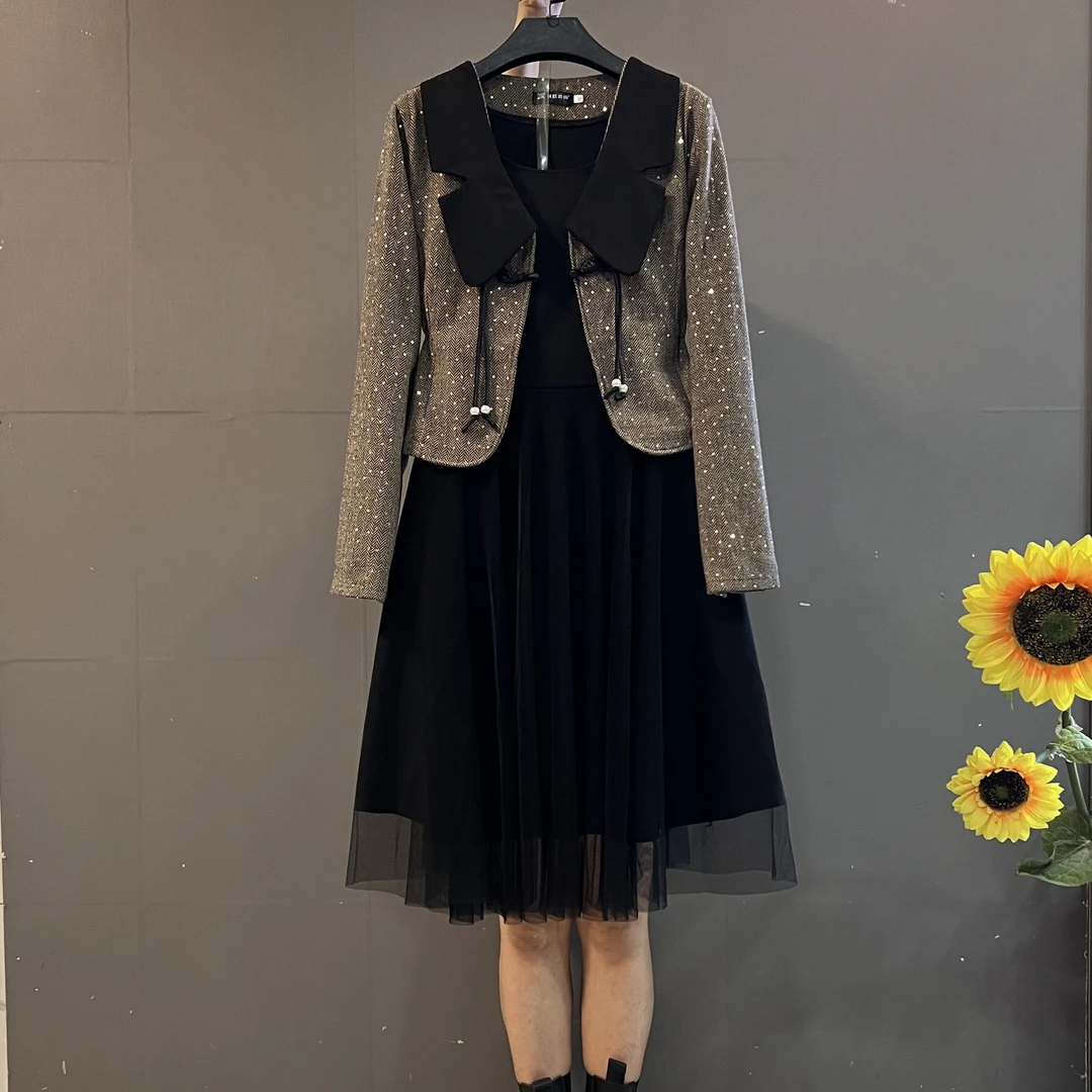 高端气质翻领外套遮肚显瘦砍袖网纱打底裙两件套