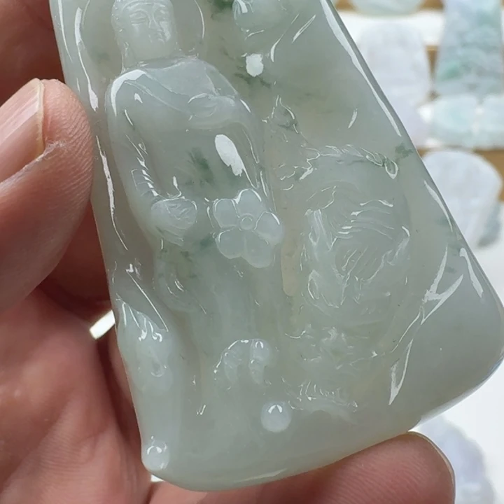 翡翠未镶嵌颈饰天然缅甸A货翡翠