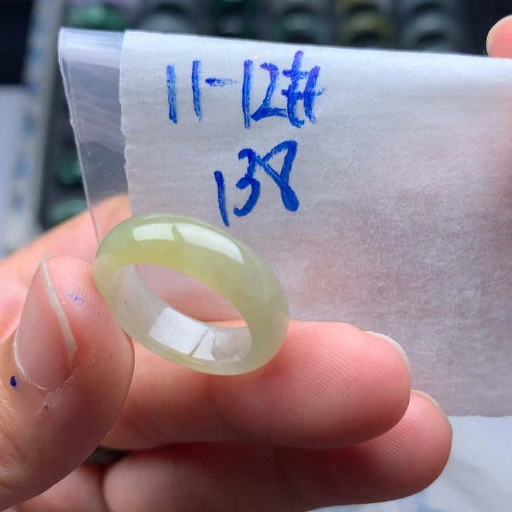 翡翠未镶嵌戒指戒圈