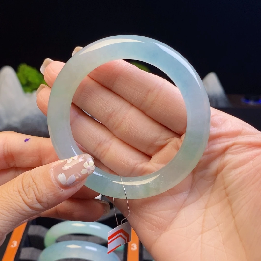 翡翠未镶嵌手镯53