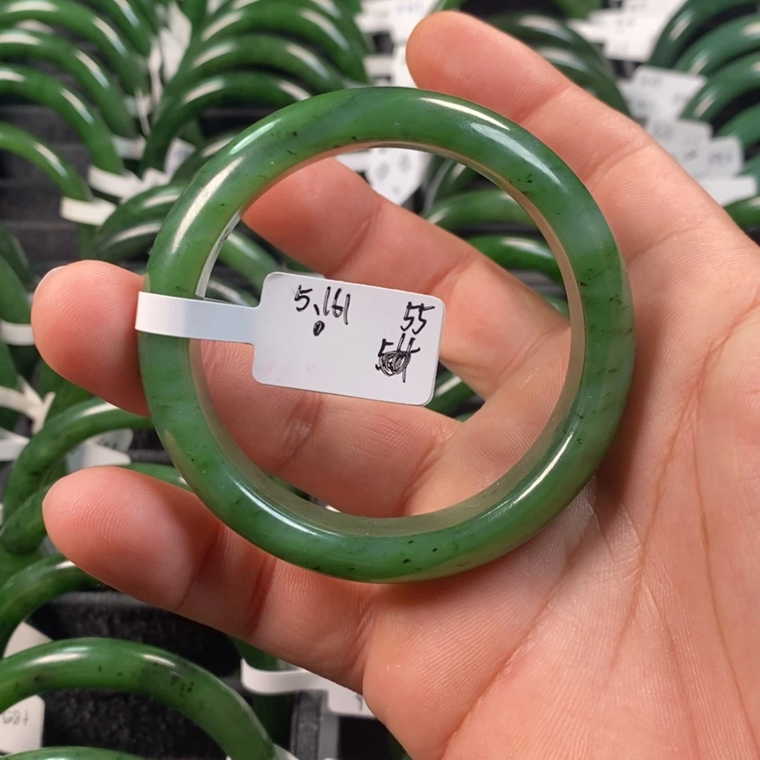 和田玉（碧玉）未镶嵌手镯有内裂特漏款55