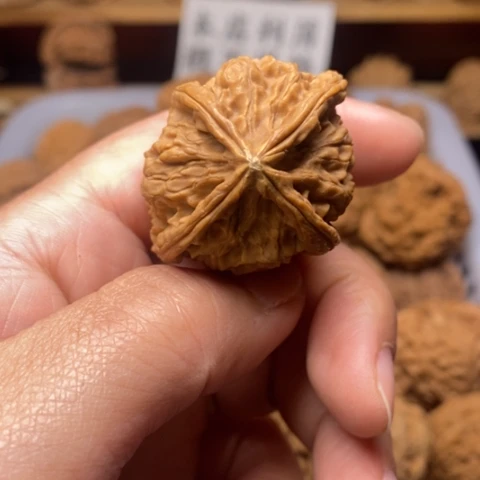 发***哥文玩核桃把件核桃