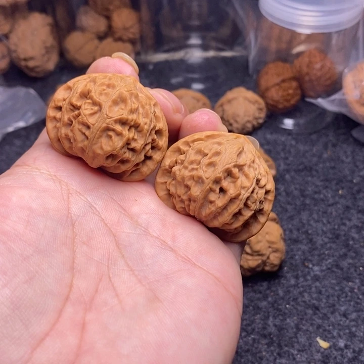 文玩核桃吊坠41宫灯