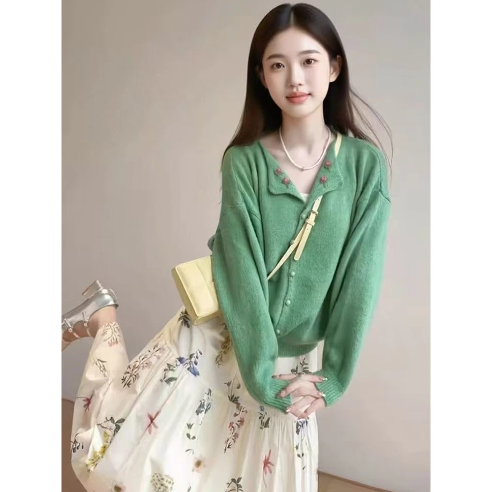 绿色开衫外套外搭高级感配裙子针织衫女2025年早秋新款氛围感穿搭