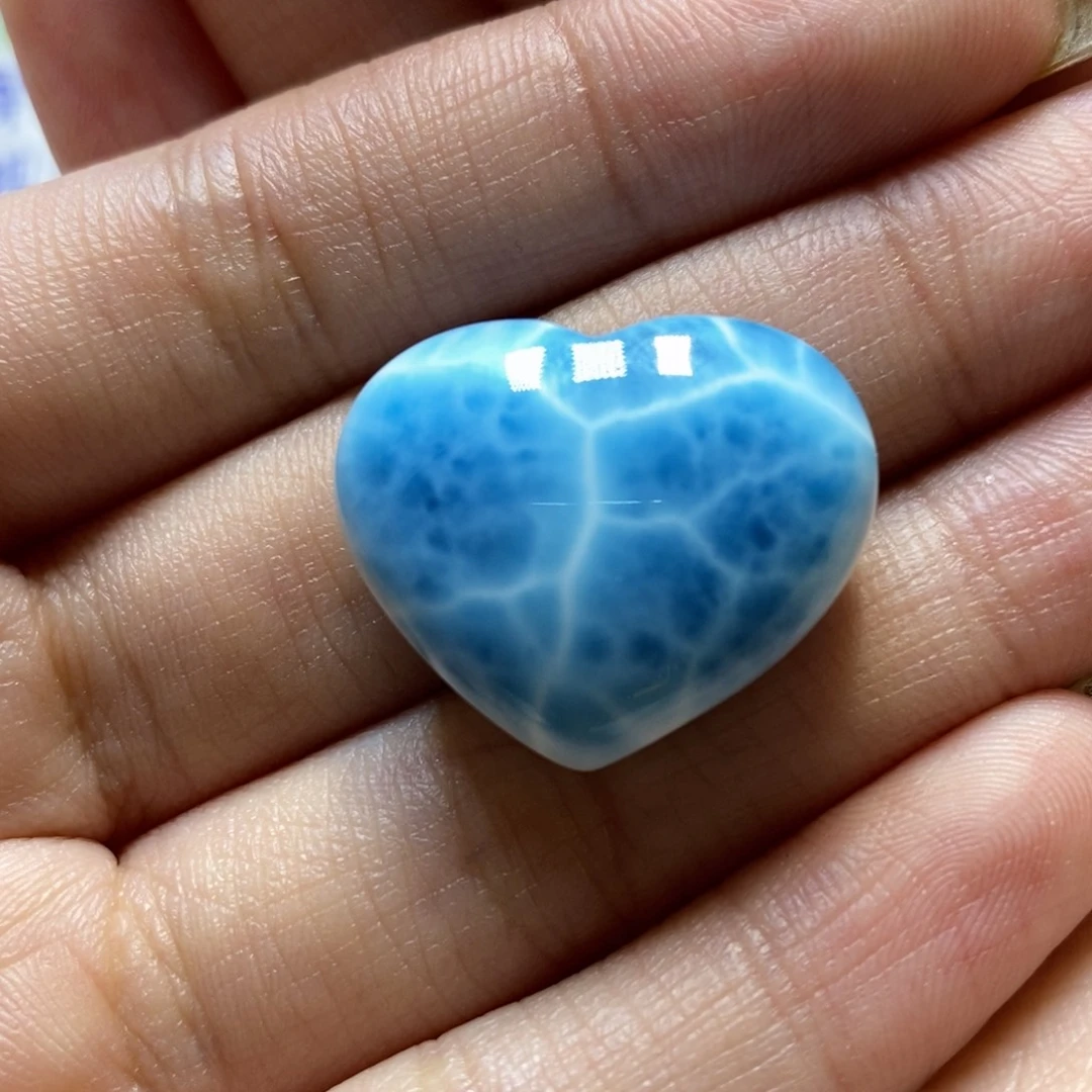 针钠钙石（海纹石）未镶嵌颈饰