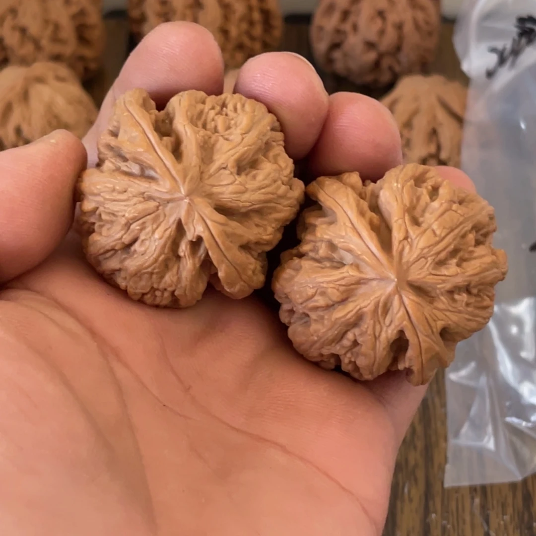 吊坠文玩核桃粗筋  01