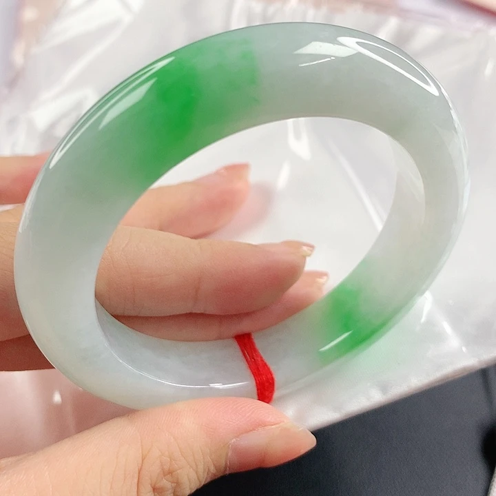 未镶嵌手镯翡翠，768