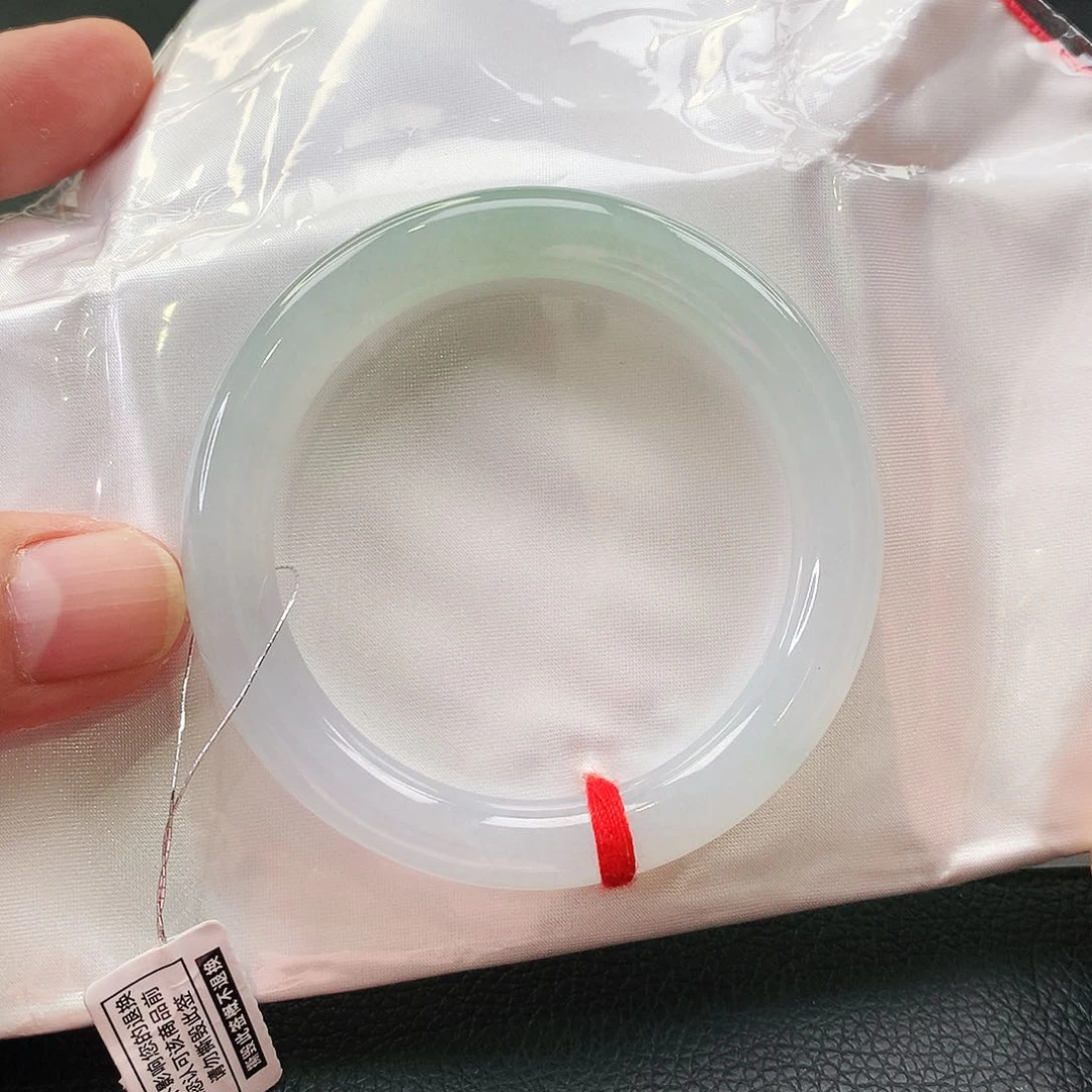 未镶嵌手镯翡翠天然翡翠手镯