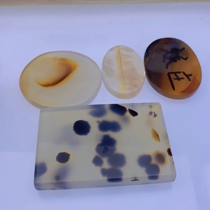 玛瑙/玉髓颈饰未镶嵌庄**蝶