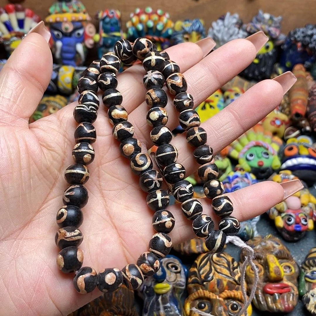 琉璃颈饰深色老链子