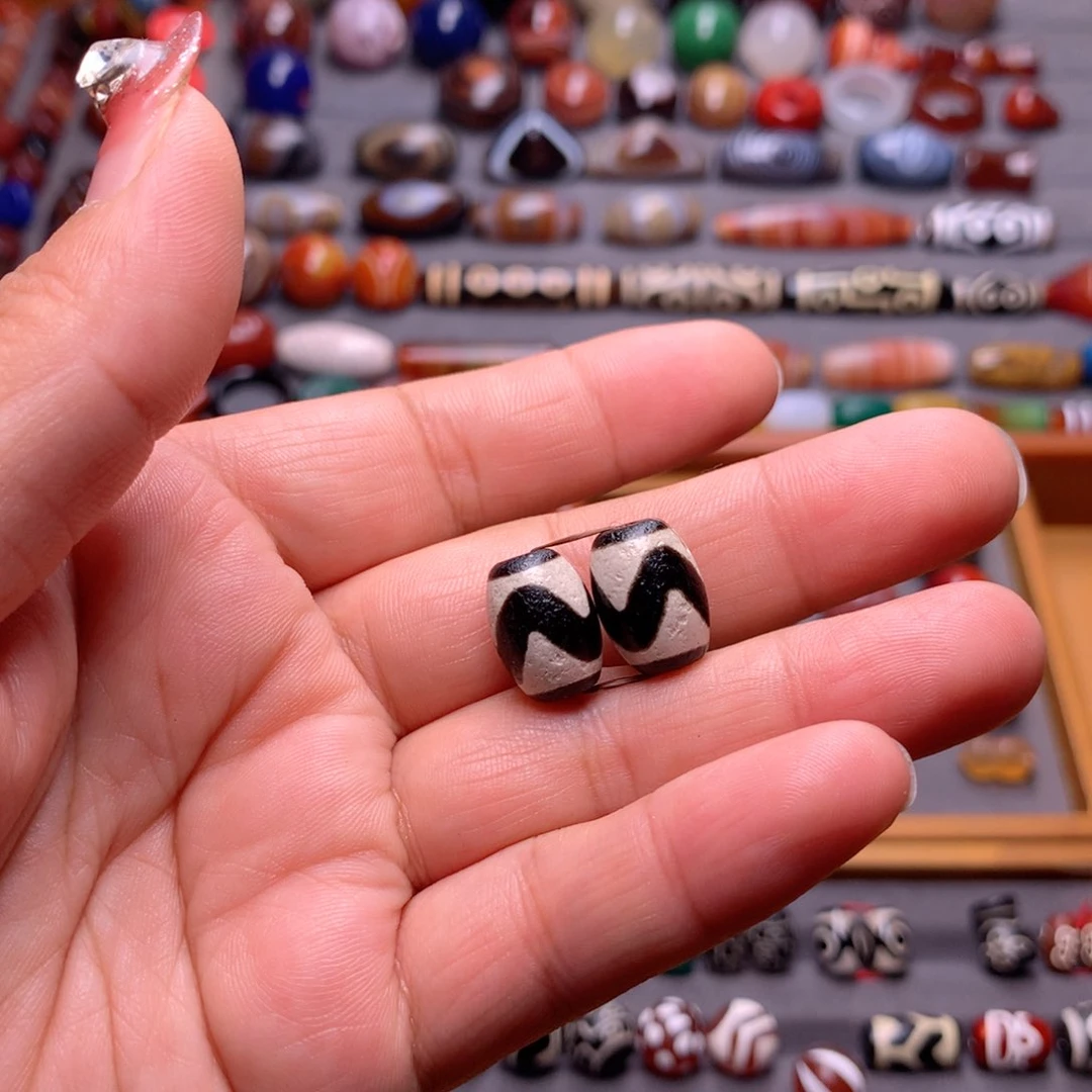 玛瑙/玉髓颈饰未镶嵌一***尘