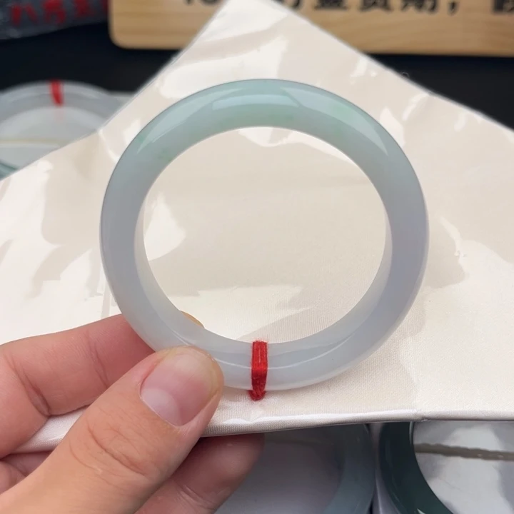翡翠未镶嵌手镯手镯