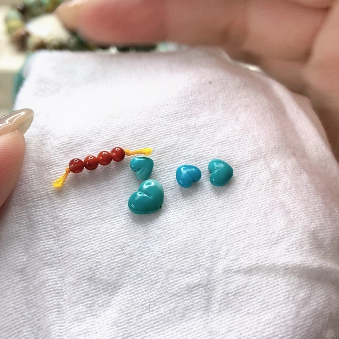 南红玛瑙未镶嵌珠宝奇石