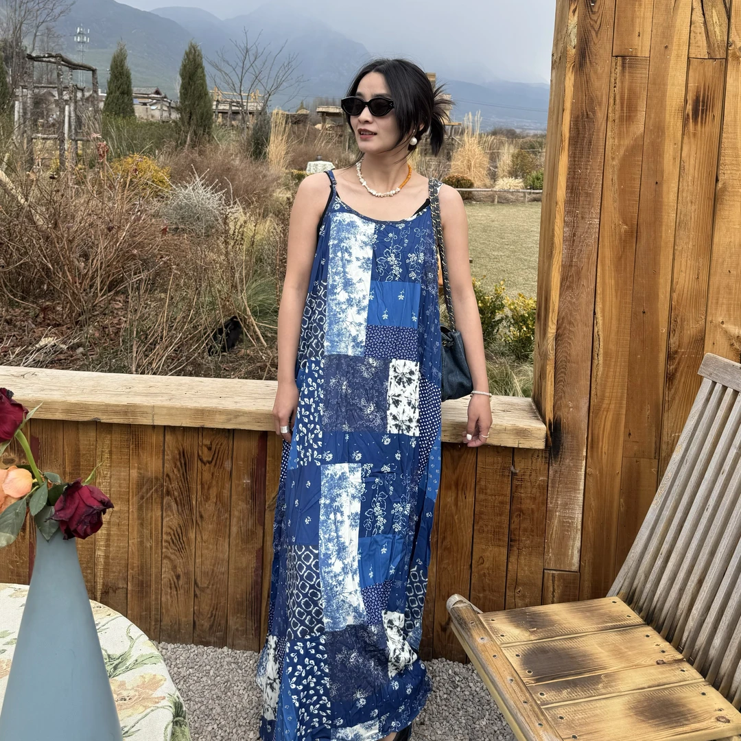 宸渡早春新款《印染蓝色吊带裙》