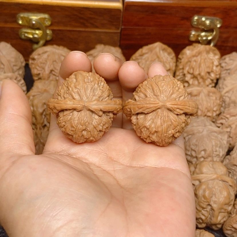 【闪购商品】吊坠文玩核桃只**钓白狮子38