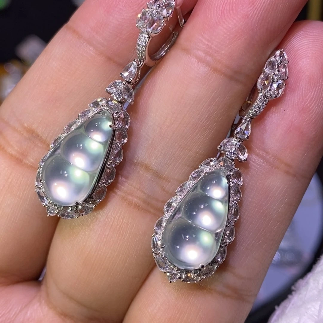 【闪购商品】颈饰18K金镶嵌翡翠