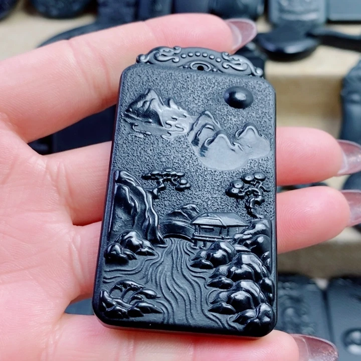 和田玉（青玉）颈饰未镶嵌双面雕刻