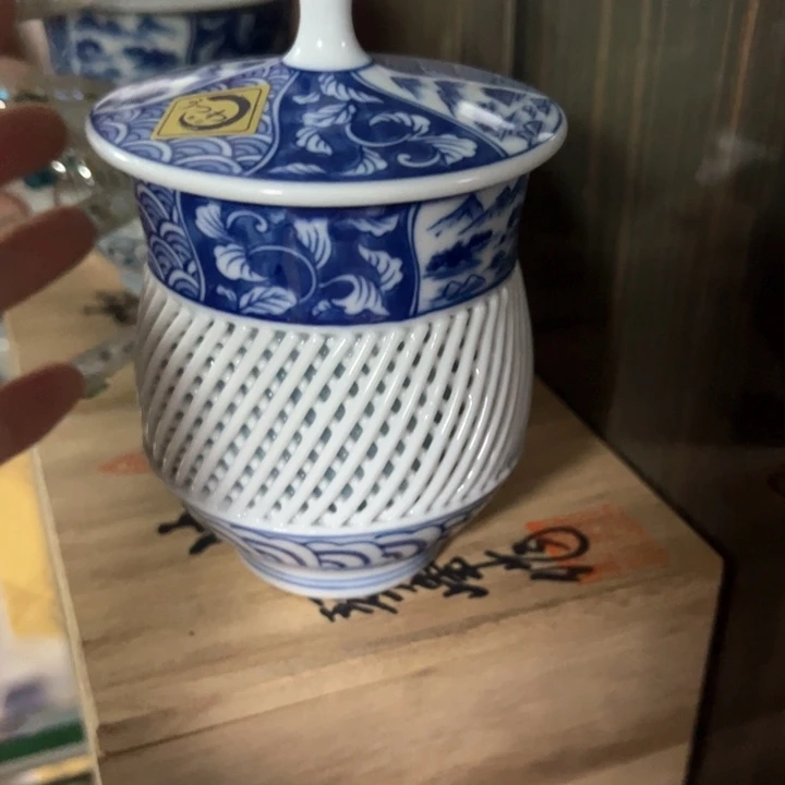 盖碗瓷器直播放漏中