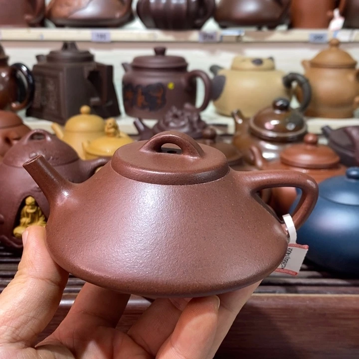 亿***艺茶壶紫砂精工制作