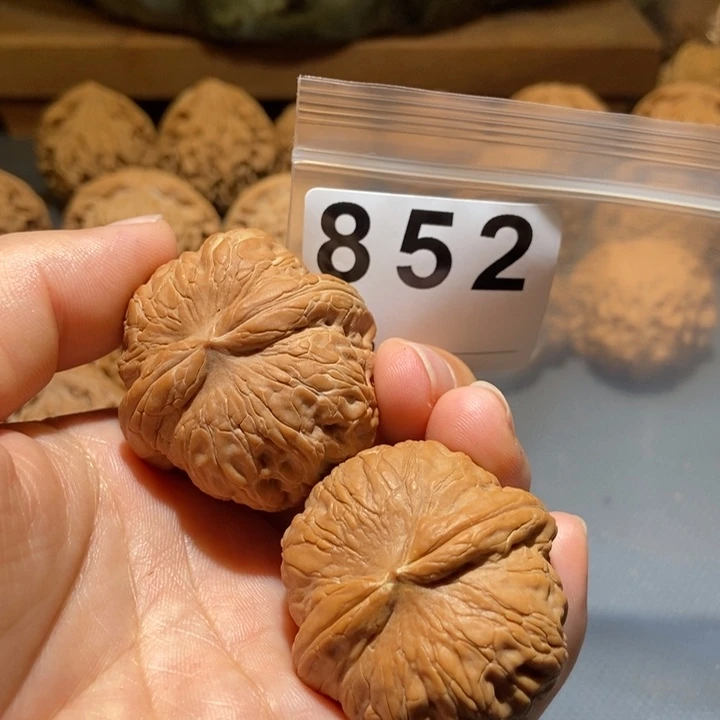 文玩核桃把件@****生元宝