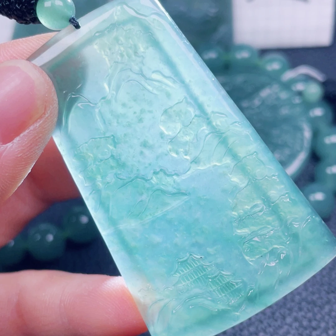 翡翠未镶嵌颈饰翡翠