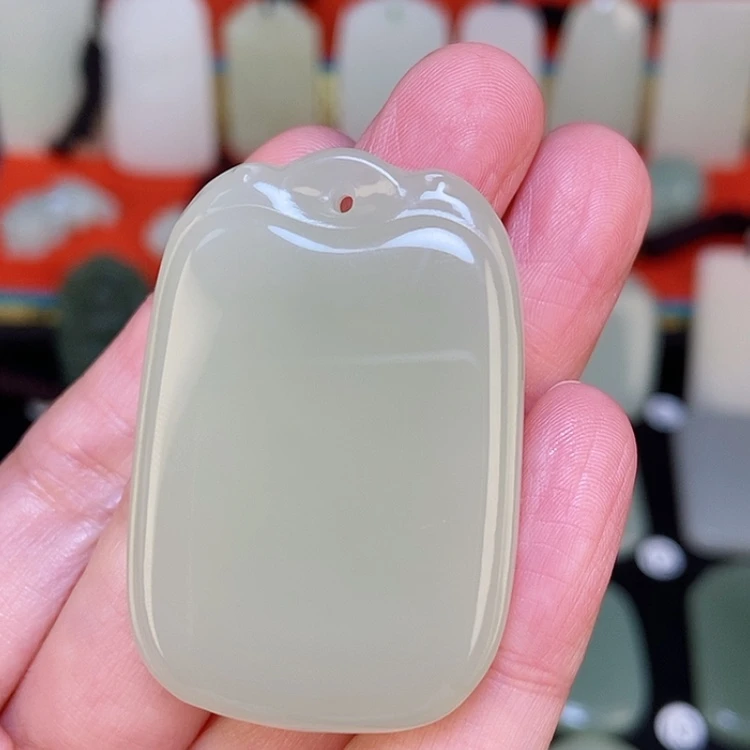 【闪购商品】颈饰未镶嵌和田玉