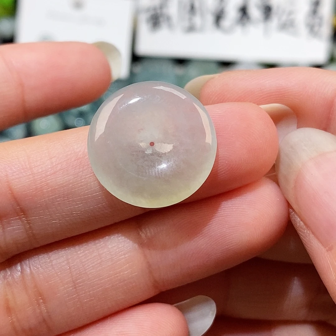 翡翠未镶嵌颈饰平安扣