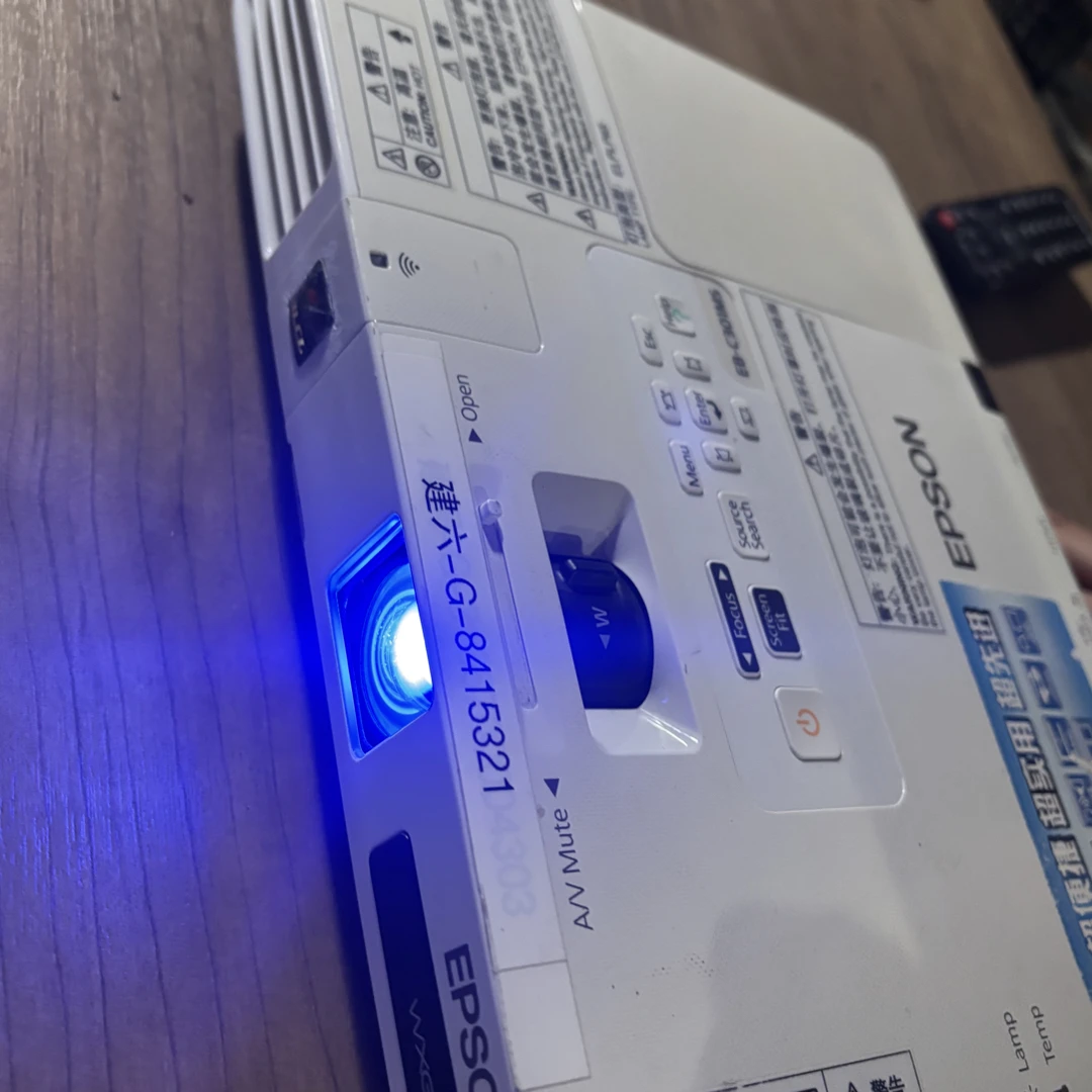 二手 爱普生超薄1280.800特价机 运费自理
