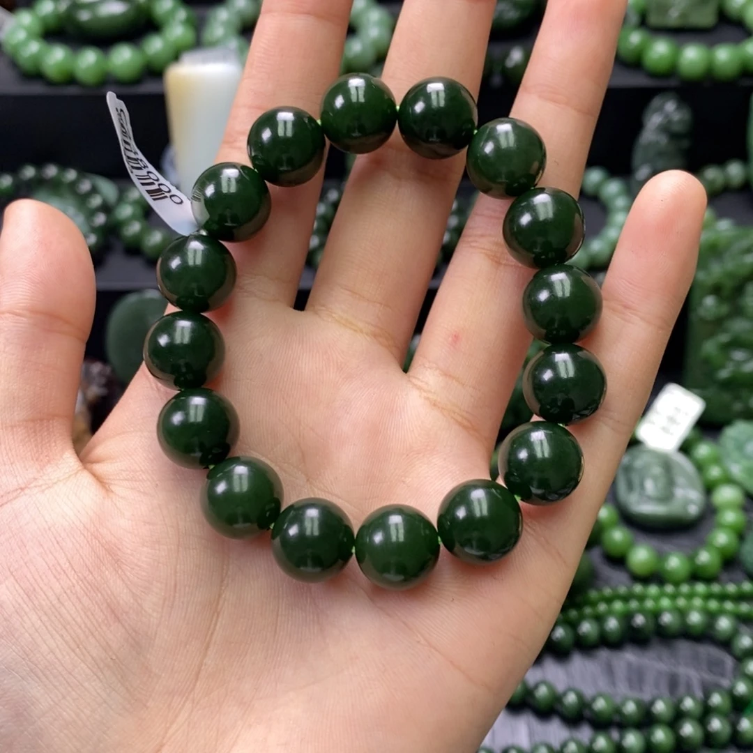 城***通和田玉未镶嵌珠宝奇石