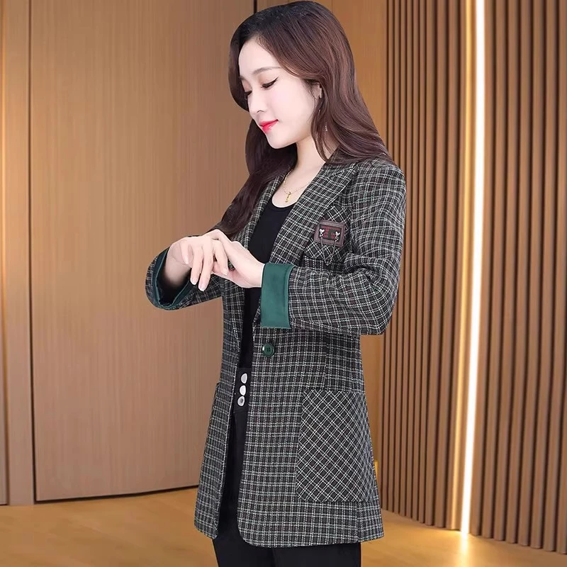 格子小西装外套女士2025新款流行爆款秋季超火高端小香风西服上衣