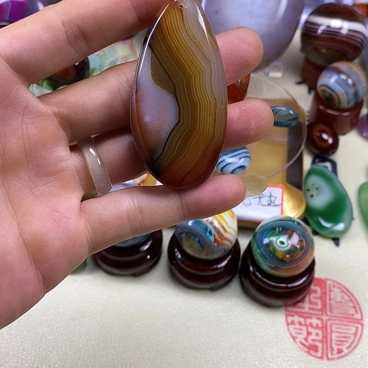 未镶嵌玛瑙/玉髓珠宝奇石